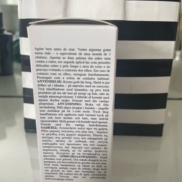 Kiehl’s Ferulic Brew Rejuvenating Facial Essence 3.4 fl. oz. - Picture 6 of 9